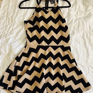 Rue 21 flirty chevron dress - L
